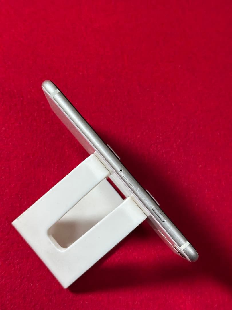 【2944】iPhone SE3第3世代スターライト 128GB simフリー