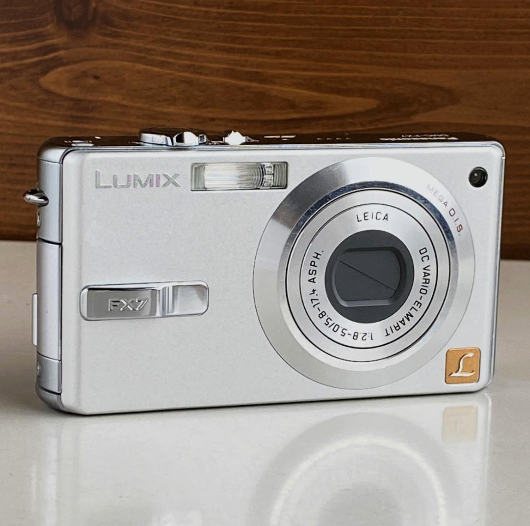 【美品】パナソニック Panasonic LUMIX DMC-FX7 コンデジ