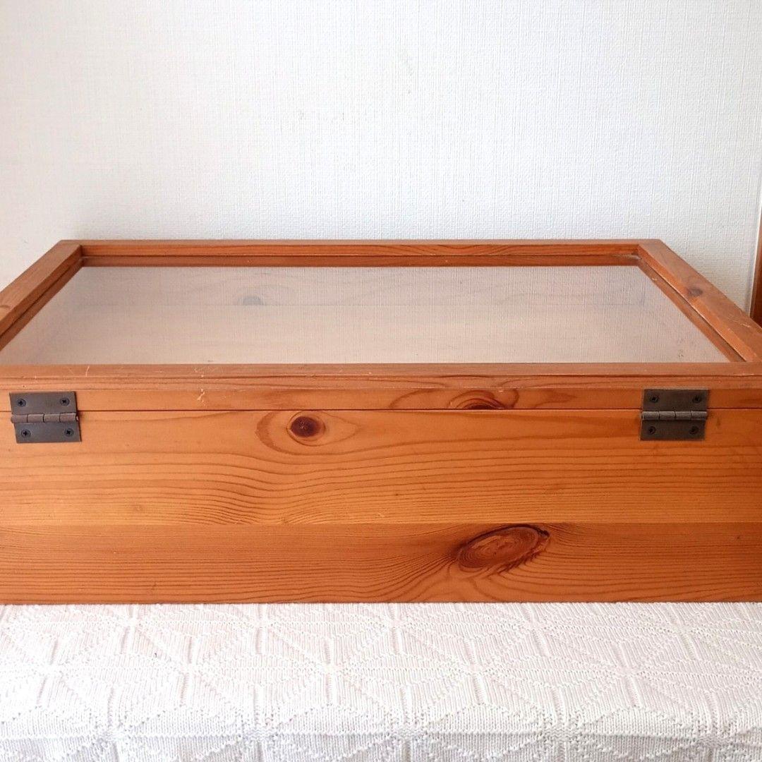 木製アンティークコレクションケース　天板ガラス　白ツマミ　引き出し　大きめサイズ