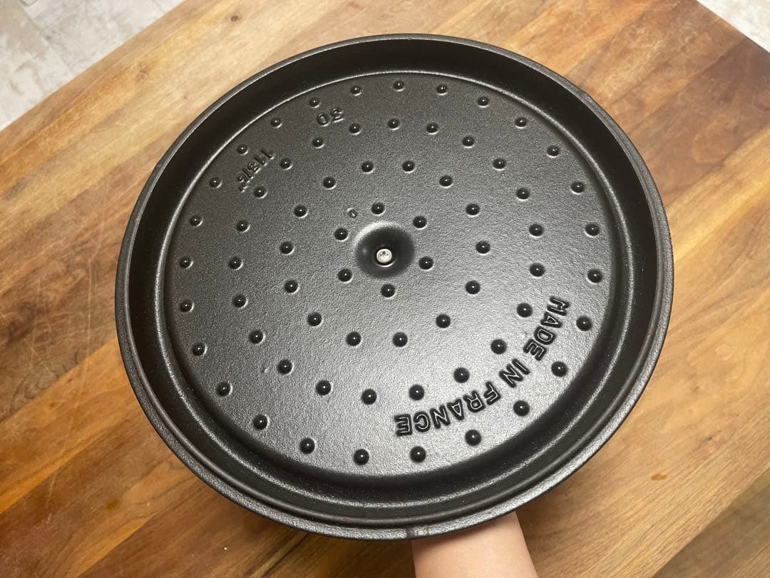 ね*様 STAUB ラウンド30