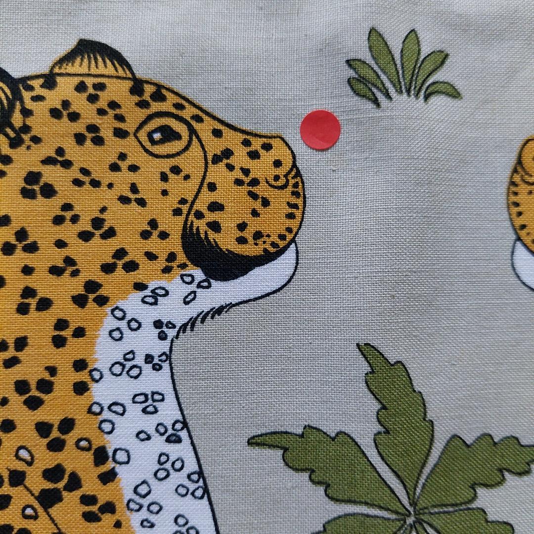 HERMÈS　ヒョウ柄ランチョンマットとナフキンのセット