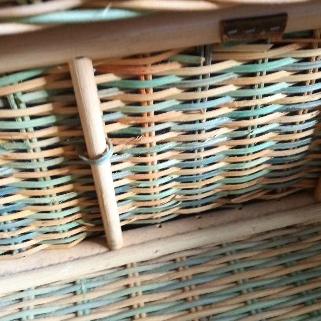 引取りお値下げ　希少　おしゃれパステルカラー　ラタン製　カウチソファ　引出し収納