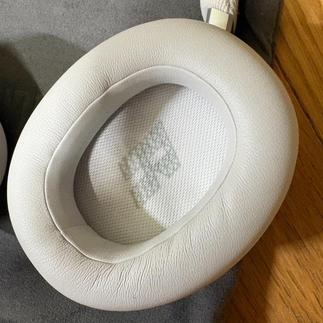 【ほぼ新品】JBL live 770NC　ワイヤレスヘッドホン　白