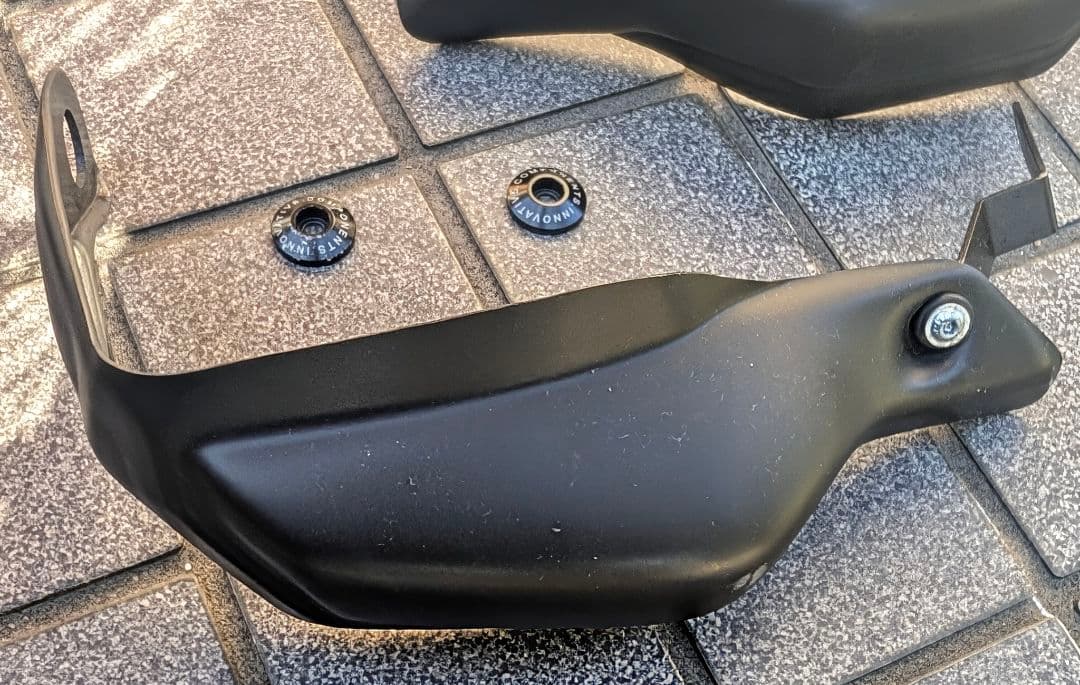 k*o様 トライアンフ 水冷 スクランブラー900 ハンドガード パワーブロンズ