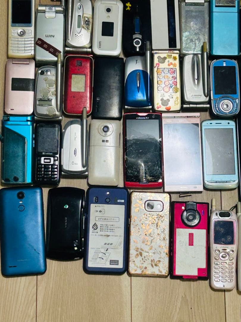 タブレット8台、iPhone10台、携帯73台、アンドロイド13台　ジャンク品