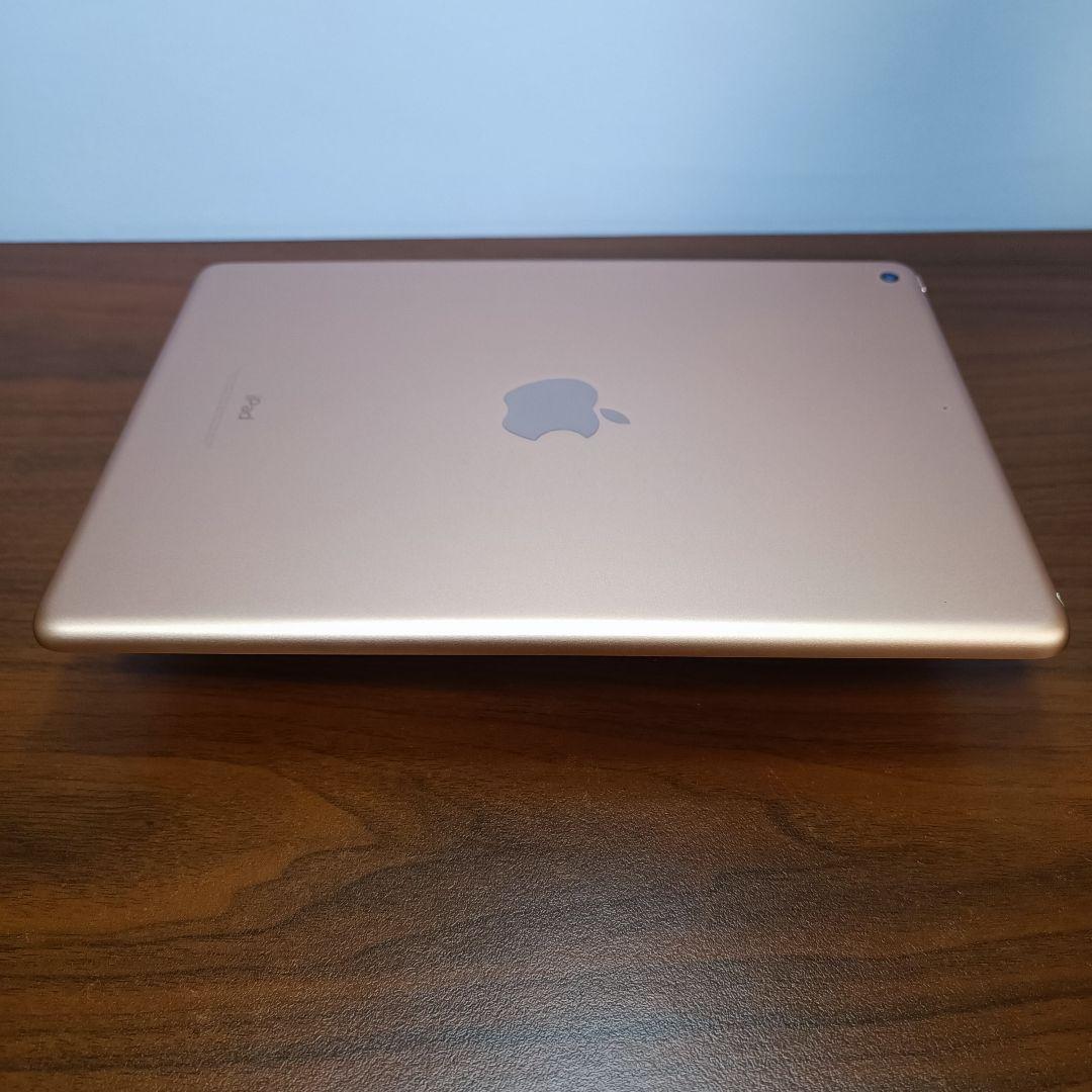 (美品) iPad 9.7 第6世代 WiFi 128GB キーボード付き