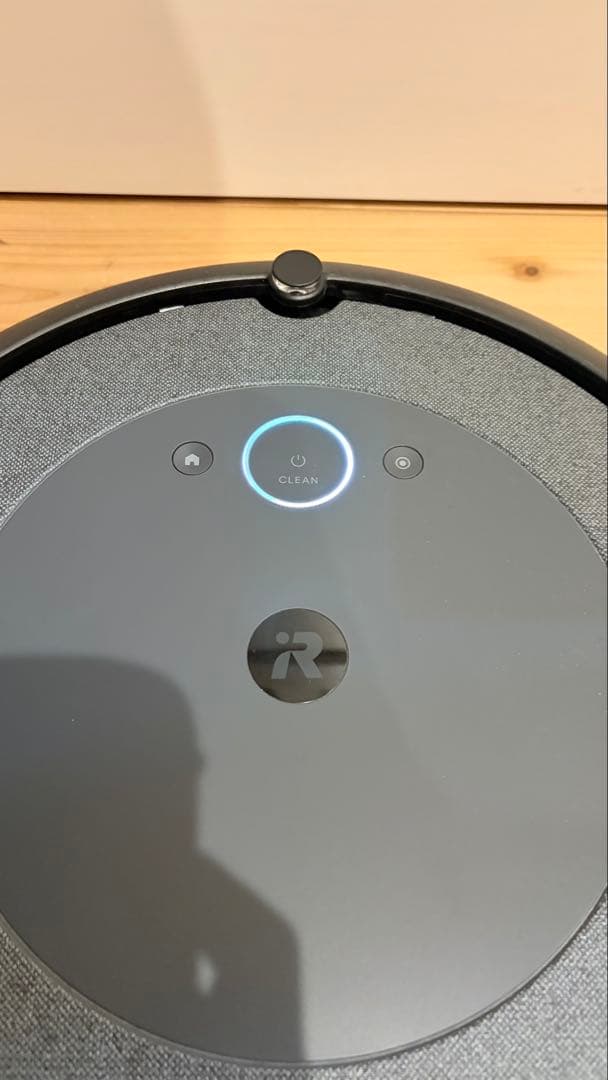 ルンバi3本体+AC電源充電ドック付き　部屋別に認識して掃除できるモデルです。