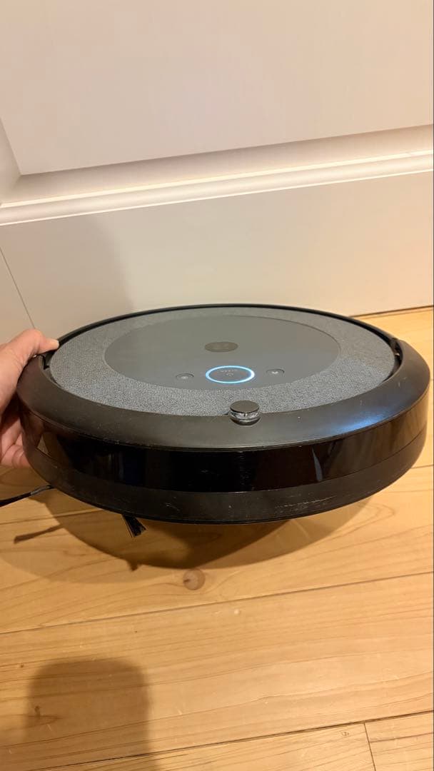 ルンバi3本体+AC電源充電ドック付き　部屋別に認識して掃除できるモデルです。
