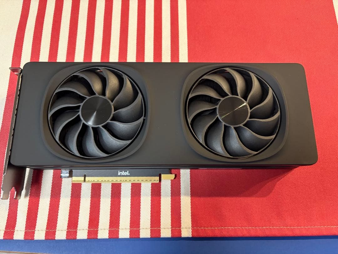 Intel ARC B580 グラフィックボード