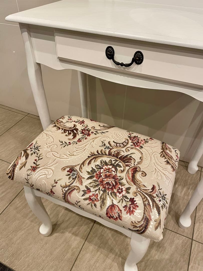 ホワイト ドレッサー ミラー付き　プリンセスドレッサー　猫脚　アンティーク