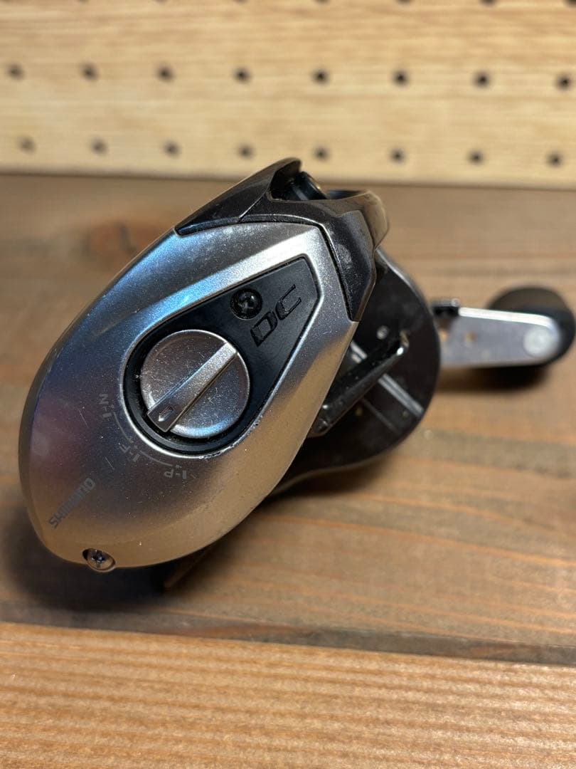 スコーピオン DC ベイトリール 6.3:1 左