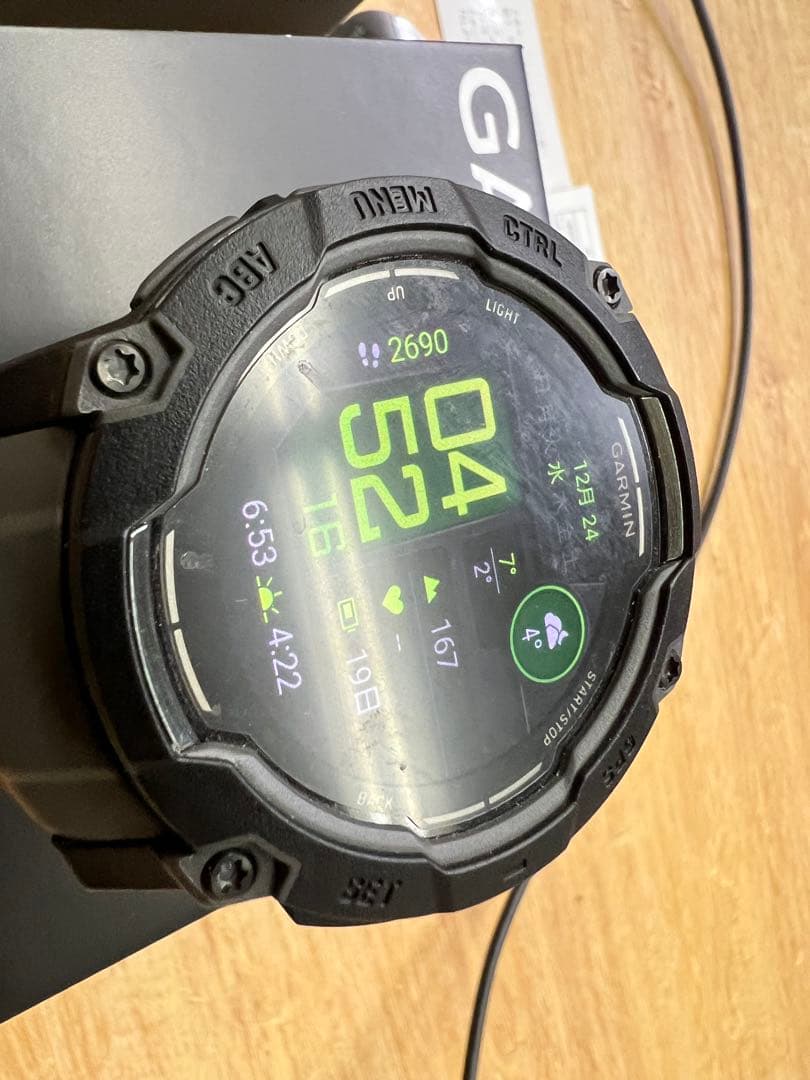 Instinct 3 AMORED 50mm 保証残有　使用回数5回