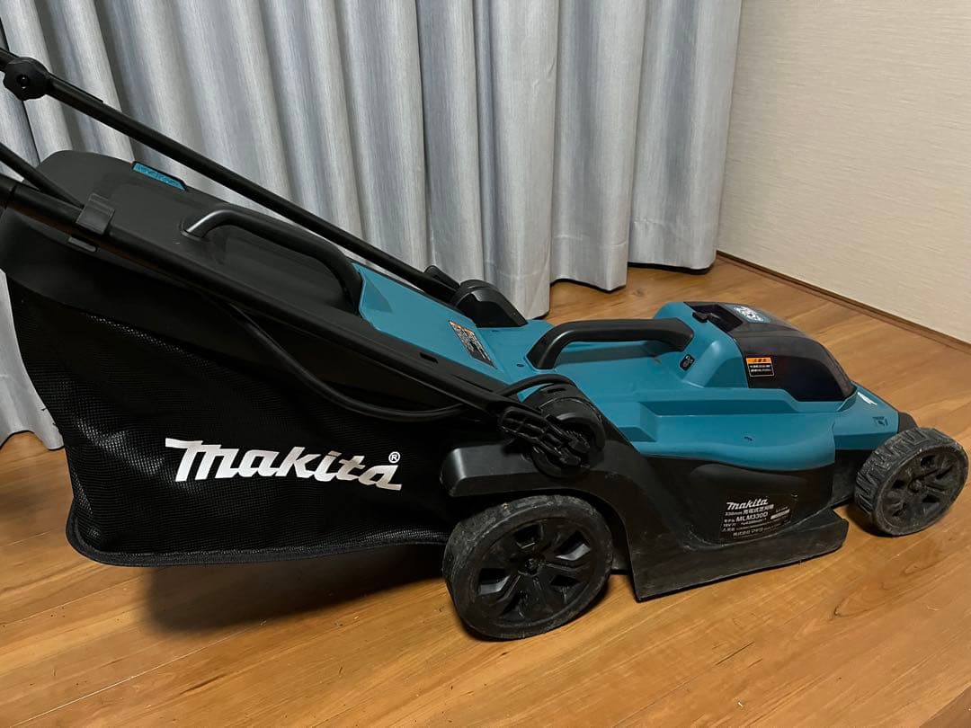 マキタ MLM330DZ 18V 充電式芝刈機 330mm バッテリー充電器なし