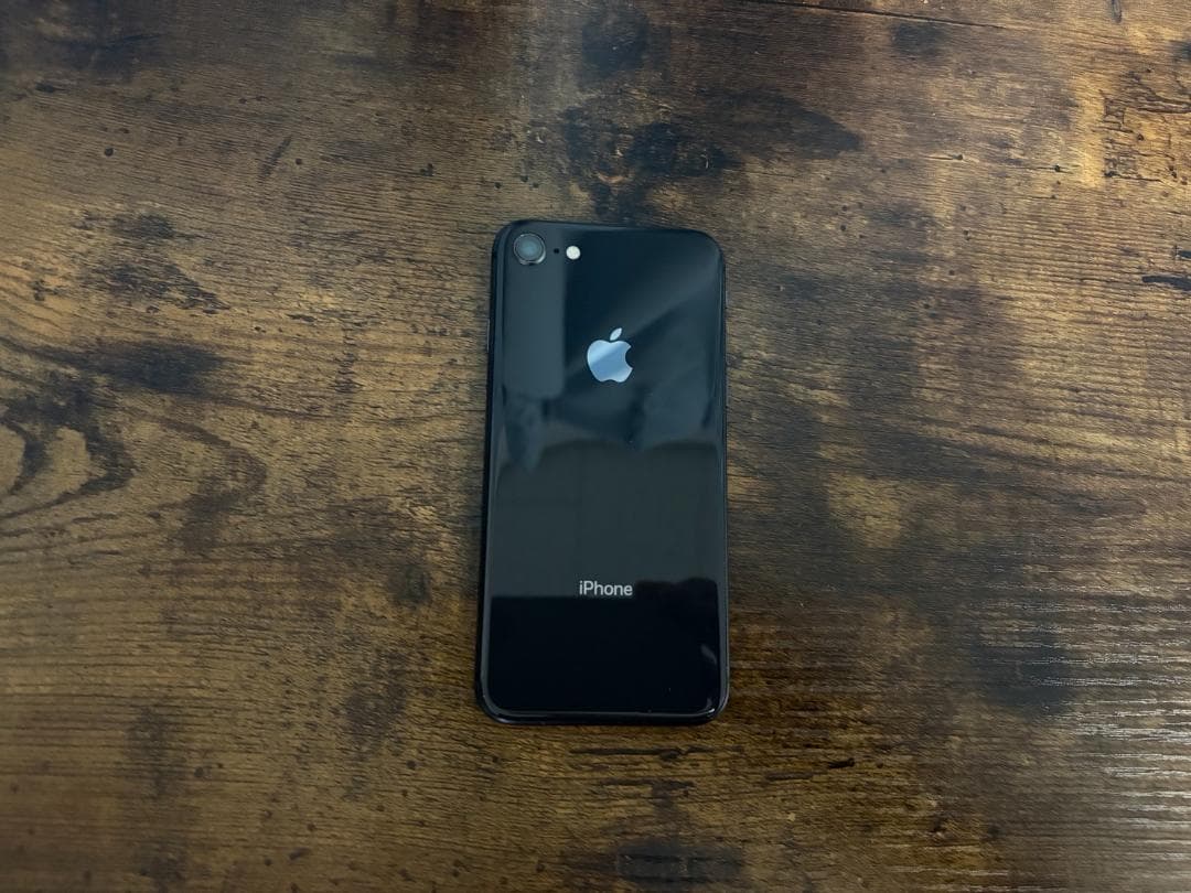 Apple iPhone 8 ブラック　64GB　simフリー　ジャンク扱い