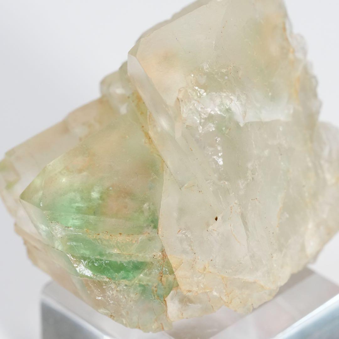 【結晶の状態は珍しい】フローライト ペーニャ産 44×40×37mm