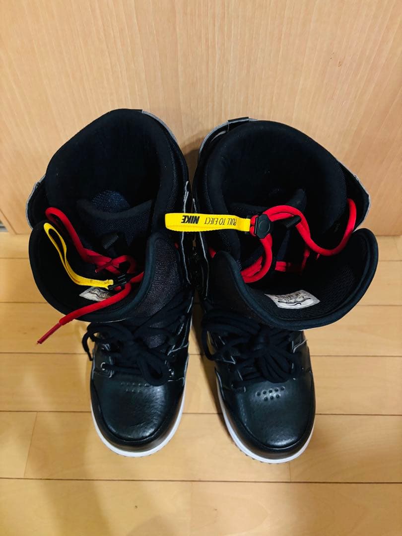 NIKE スノーボードブーツ　26cm