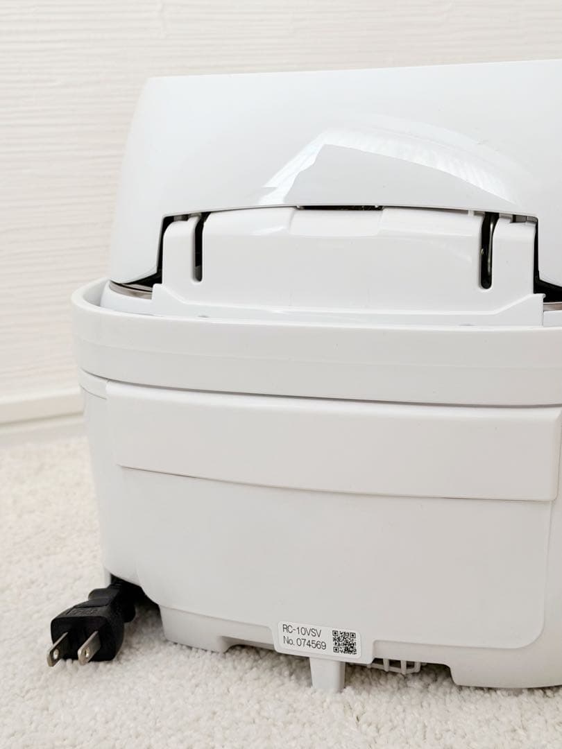 【美品】TOSHIBA 炊飯器 RC-10VSV(W)