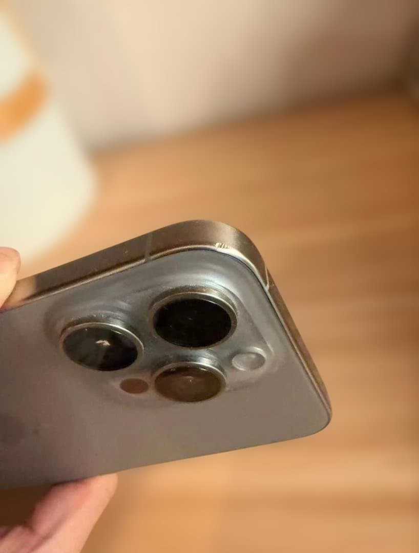 急ぎ!【1TB・海外版】iPhone 15 Pro Max ナチュラルチタニウム