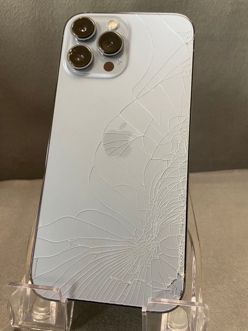 iPhone13Pro Max 1TB simフリー　裏面割れ