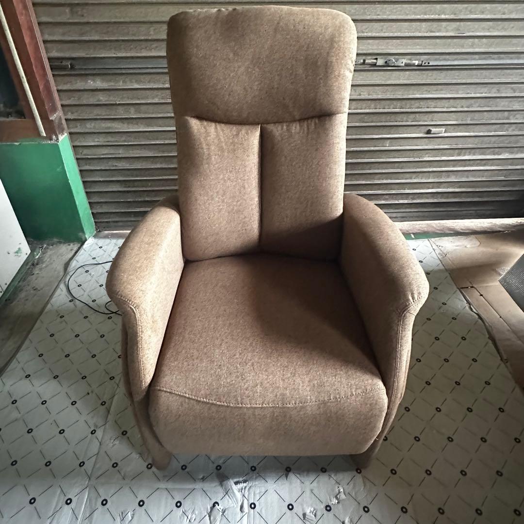 ニトリ 電動リクライニングソファ コンフェ 1人掛け パーソナル 布