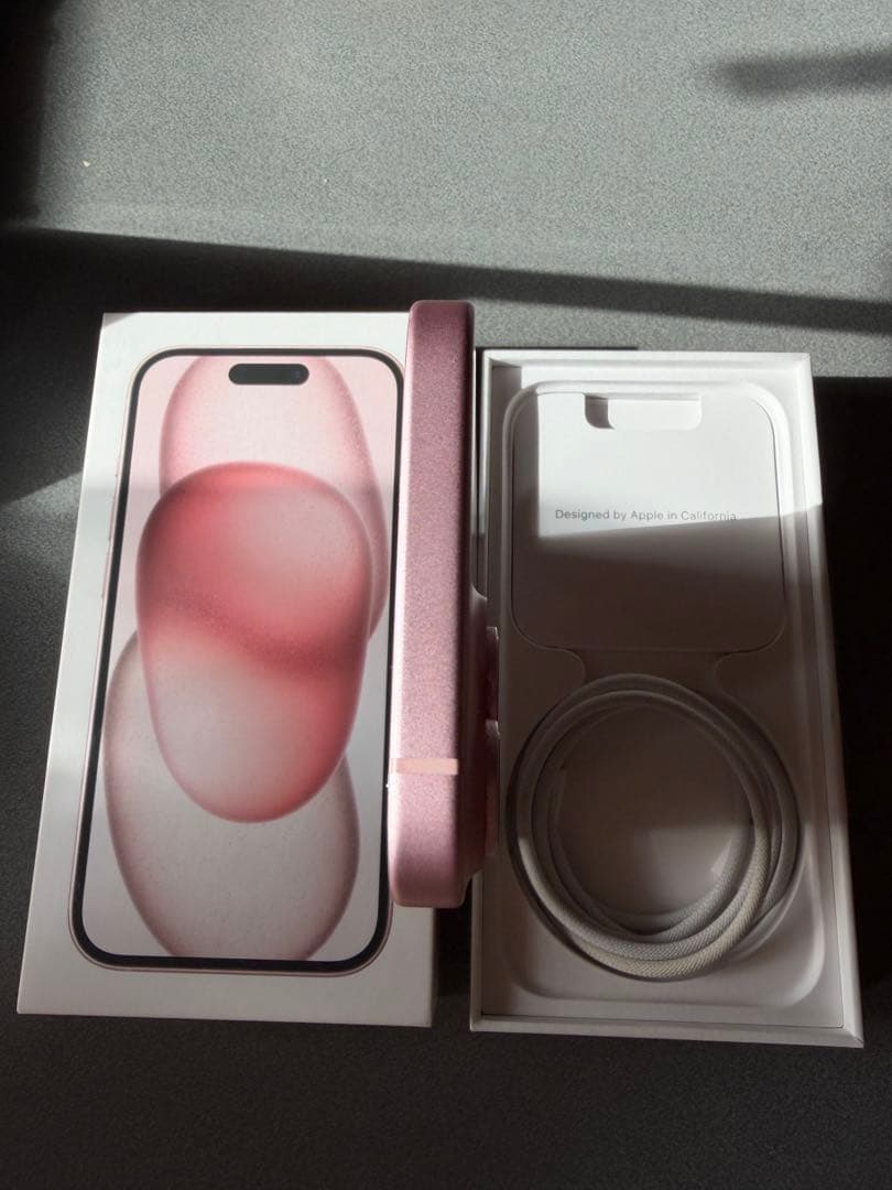 【値下げ】Apple iPhone 15 256GB ピンク SIMフリー