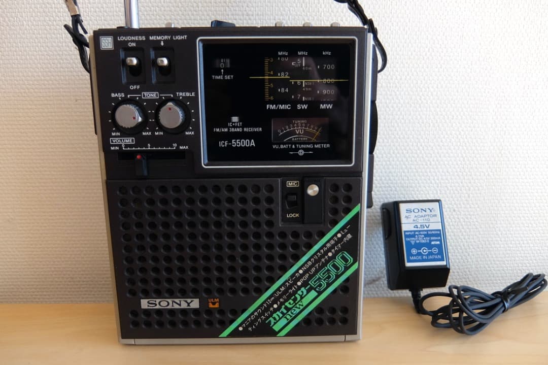 BOSE ボーズCDラジカセ AW-1D カセット可動、ラジオ受信可、CDやや難