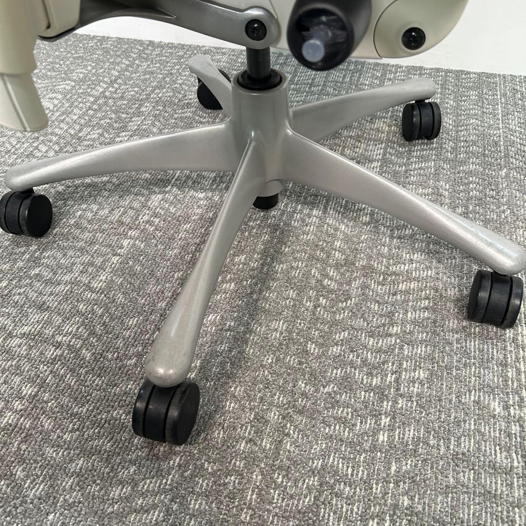 Q. エンボディチェア 最高級 ハーマンミラー オレンジ系　　Embody