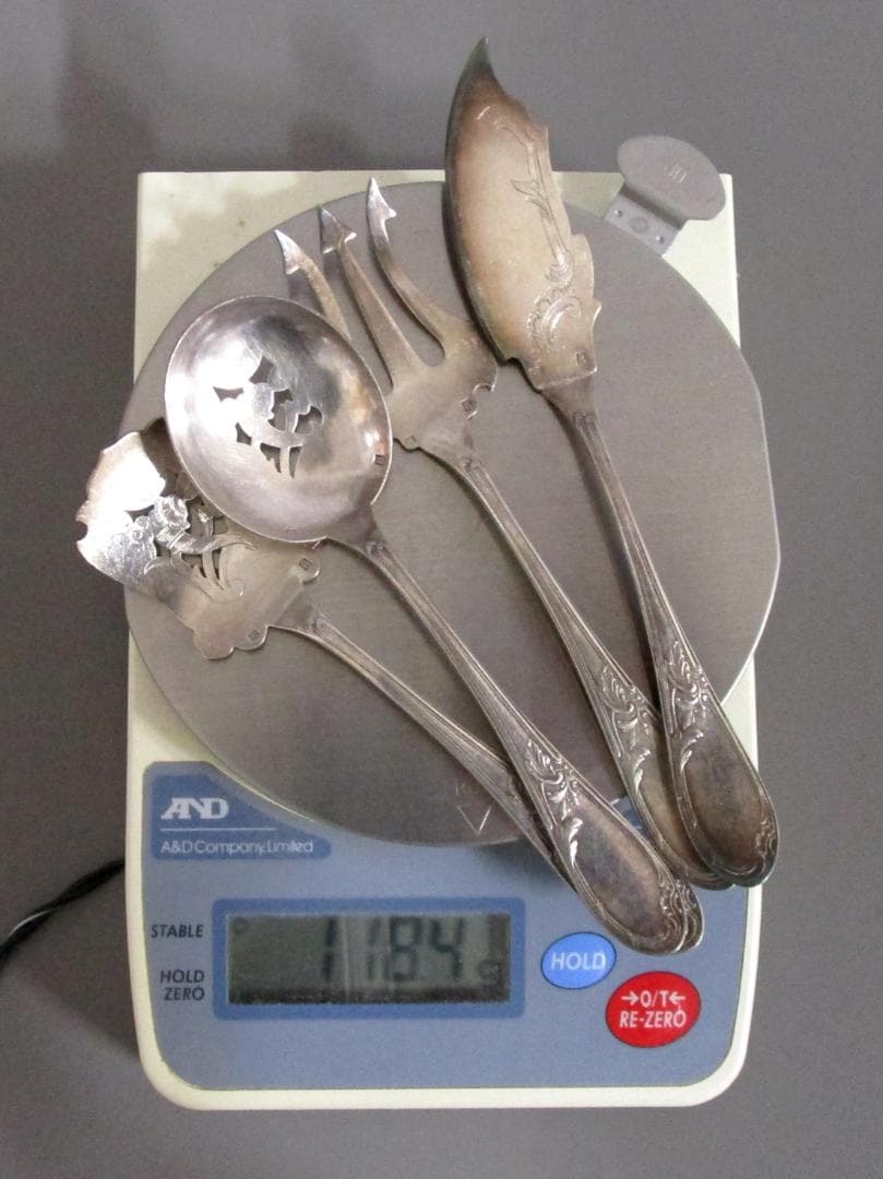銀製品［オードブルカトラリー 4点セット］刻印：ライオンVH　8