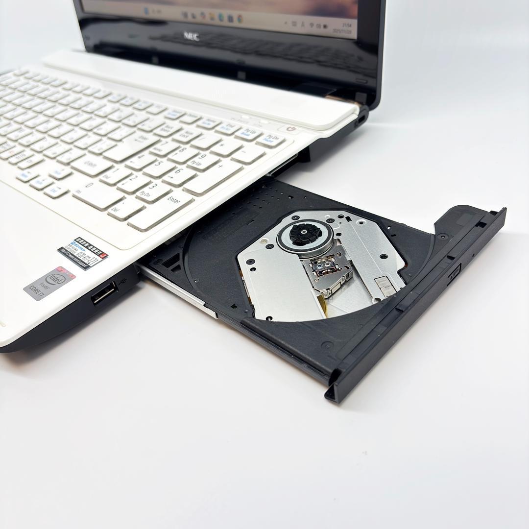 NECノートパソコン Win11 Corei7 新品SSD office A10