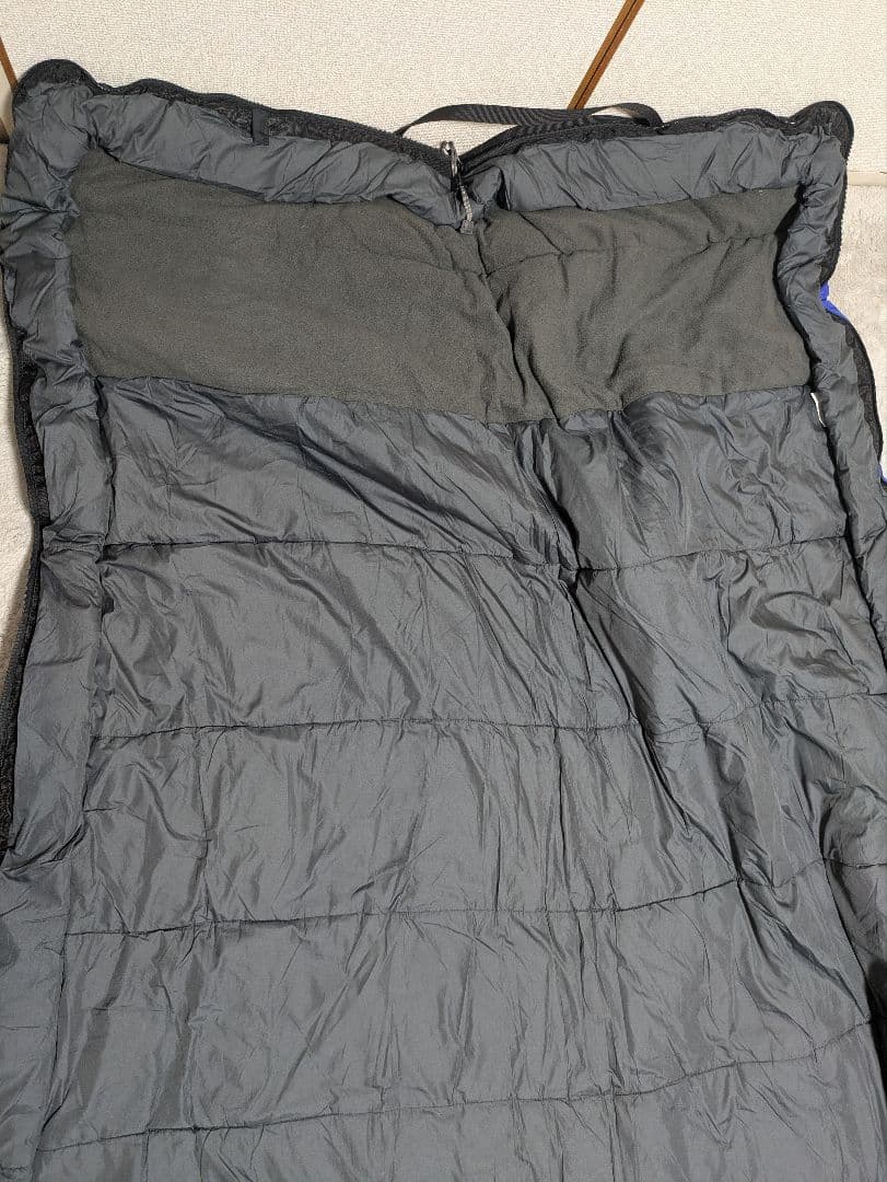 美品　Slow Trek 1300 寝袋 青・黒　イスカ