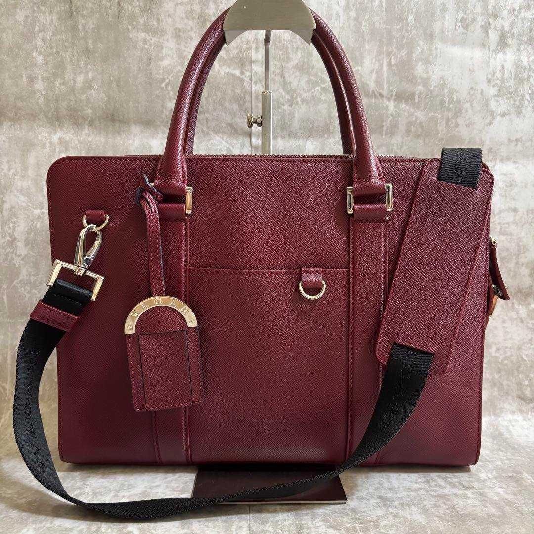 J72 極美品✨BVLGARI ブルガリ　ビジネスバッグ　2way レザー　赤