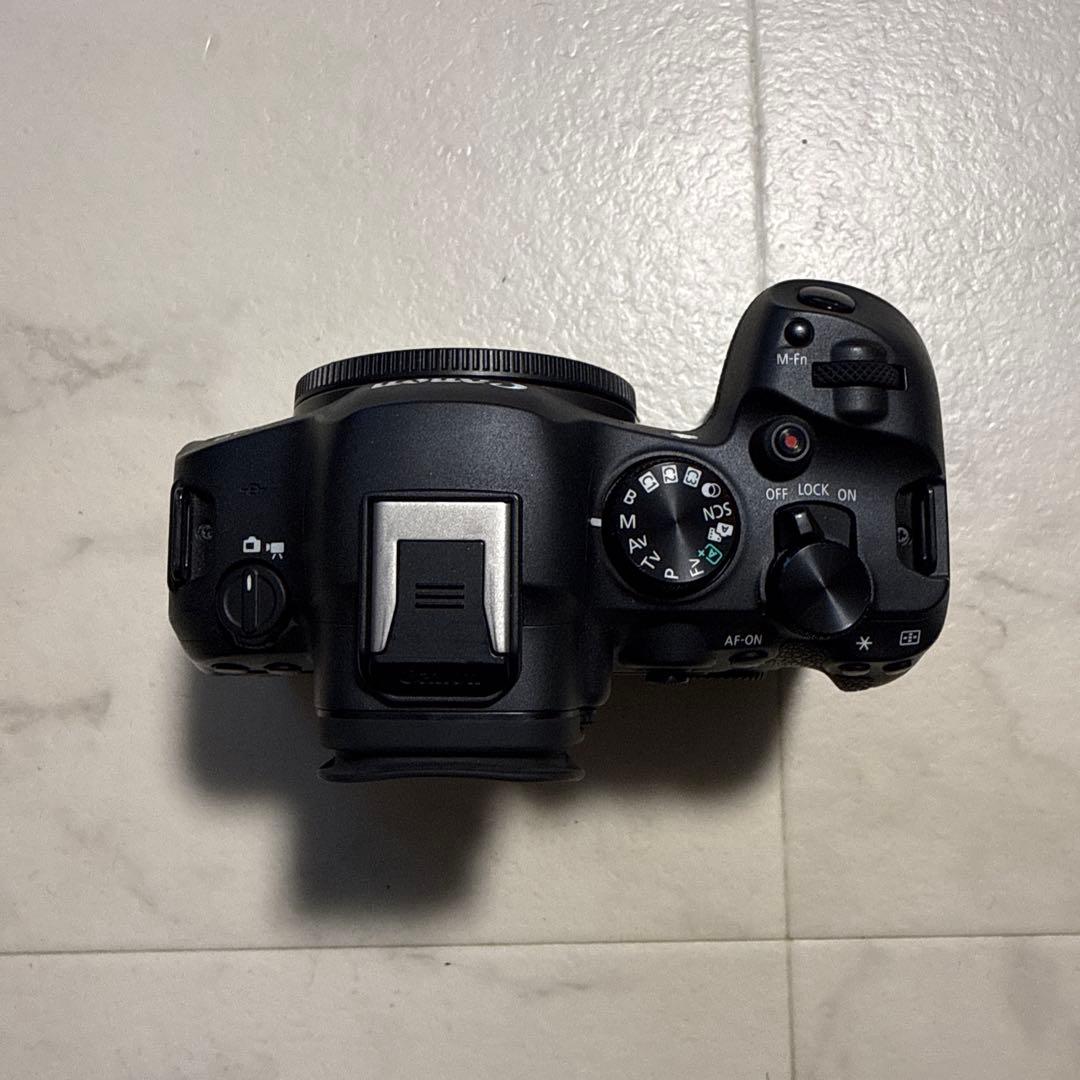 EOS R6 mark2 ボディ + バッテリーグリップ + バッテリー2個