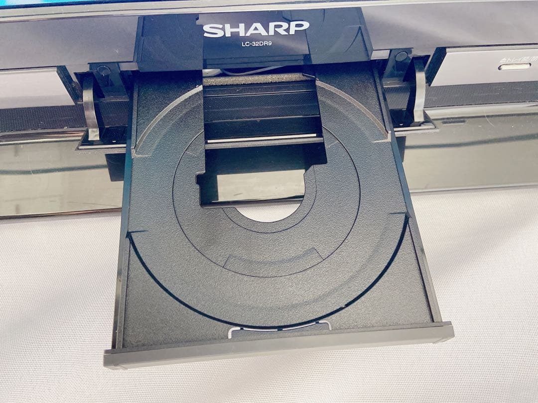ほぼ未使用＊送料込み　シャープAQUOS LC-32DR9
