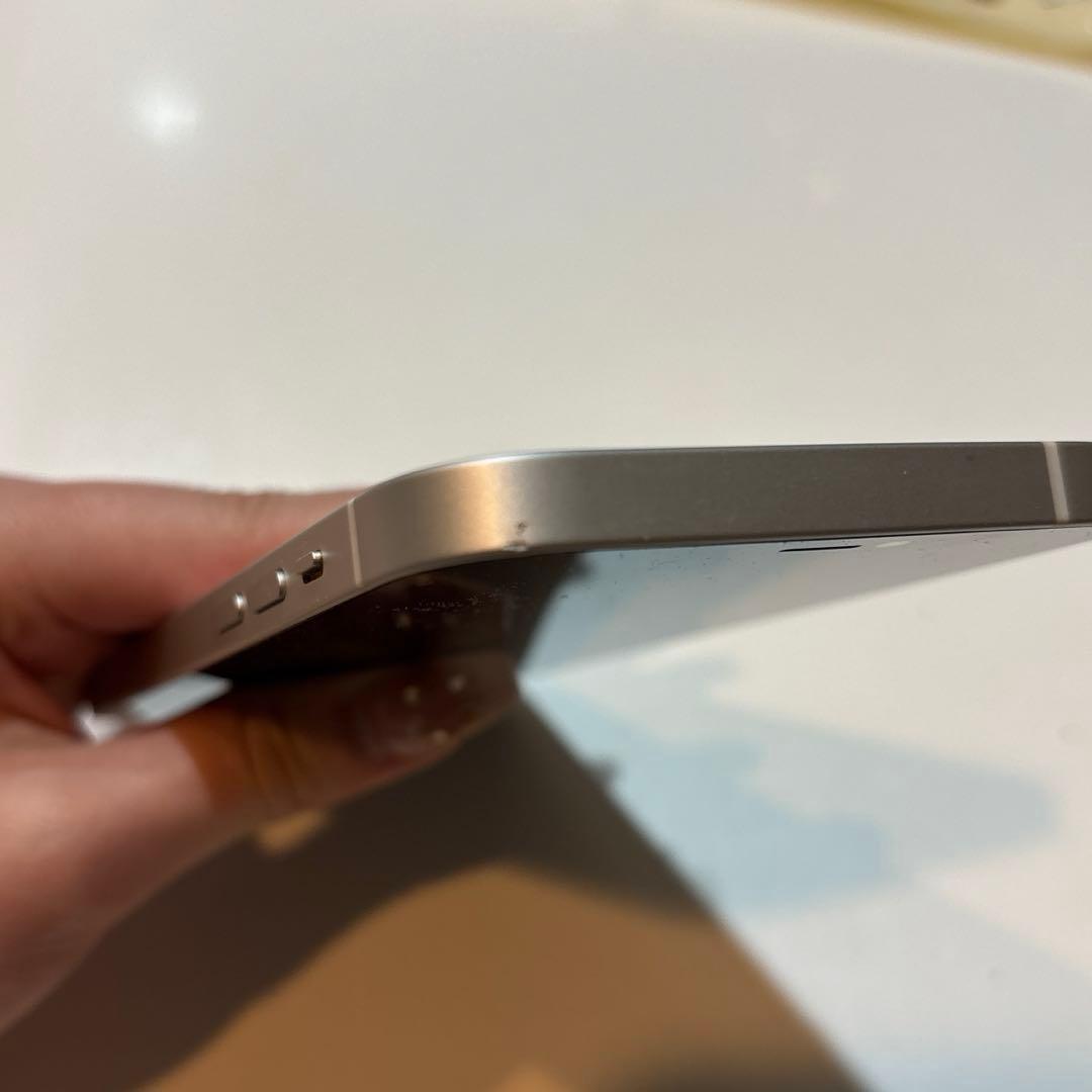 iphone12 64GB simフリー　ホワイト　訳あり