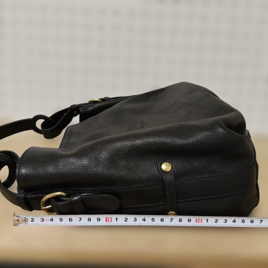 週末お値下げ★イルビゾンテ　黒のレザーショルダーバッグ
