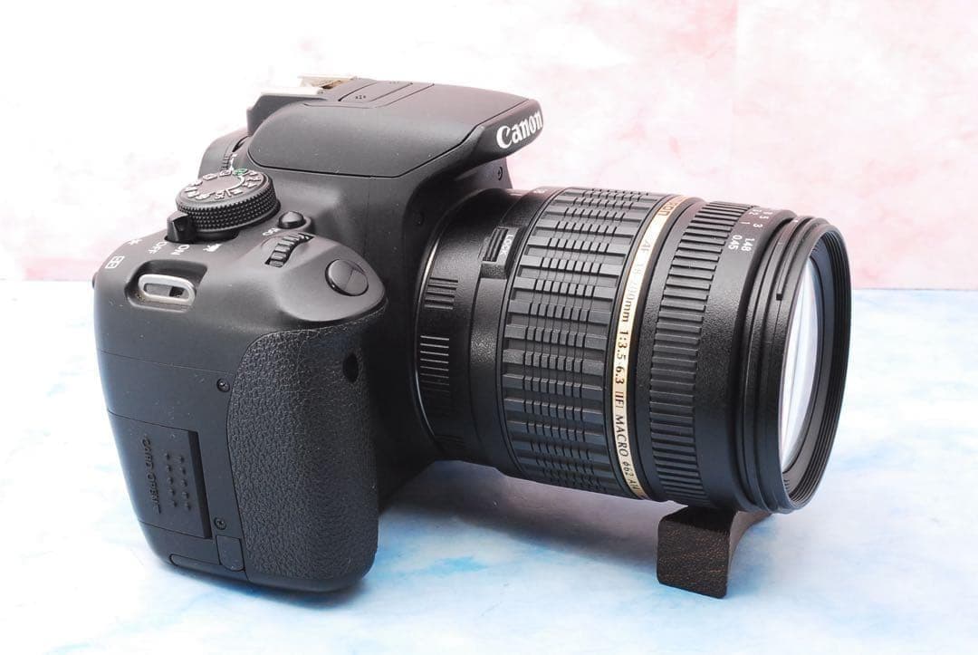 Canon Kiss X7i★一眼レフカメラ★バッグ付★便利な高倍率レンズ付