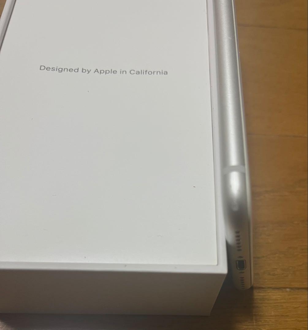 ゆ*様 iPhone 8 64G シルバー 本体