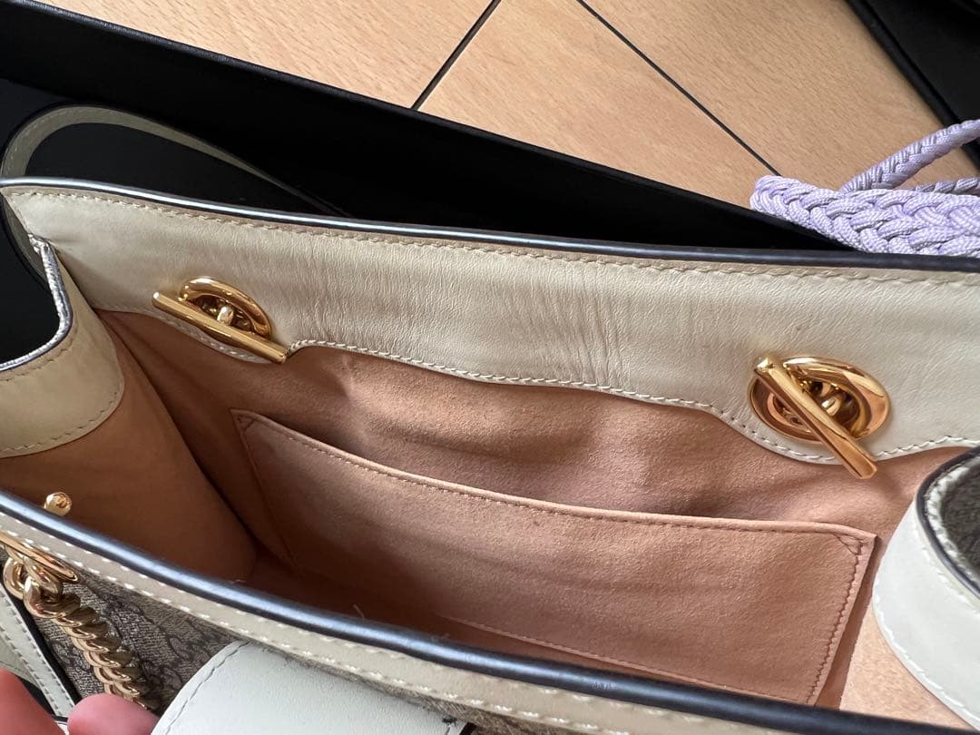 レディース　ショルダーバッグ ベージュ