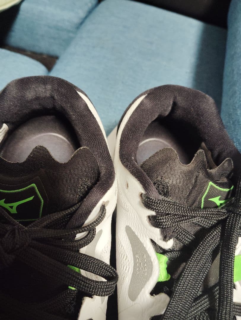 23cm Mizuno バレーボールシューズ ウェーブライトニングz8 WIDE