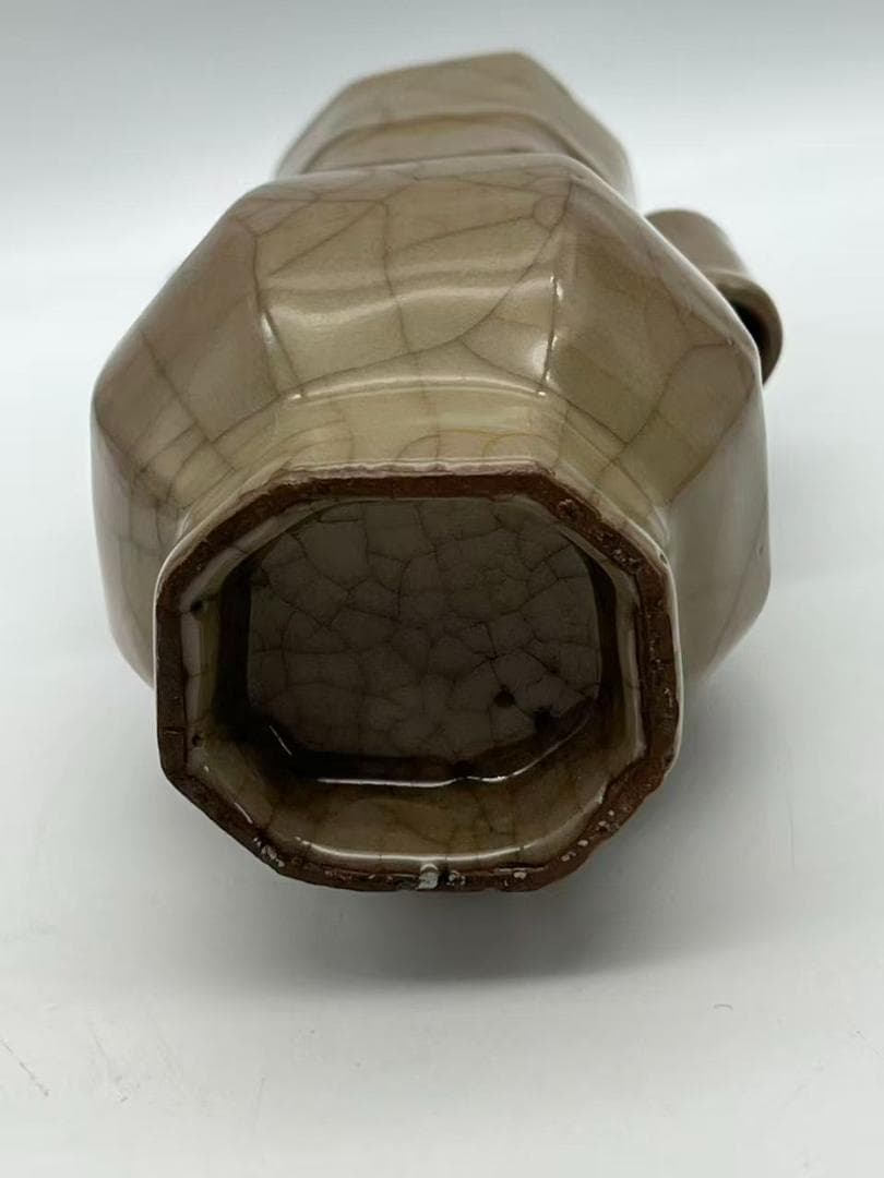 南宋時代 青磁 南宋官窯 米色青磁瓶 貫耳瓶 【旧家蔵出し】希少貴重(A-86)