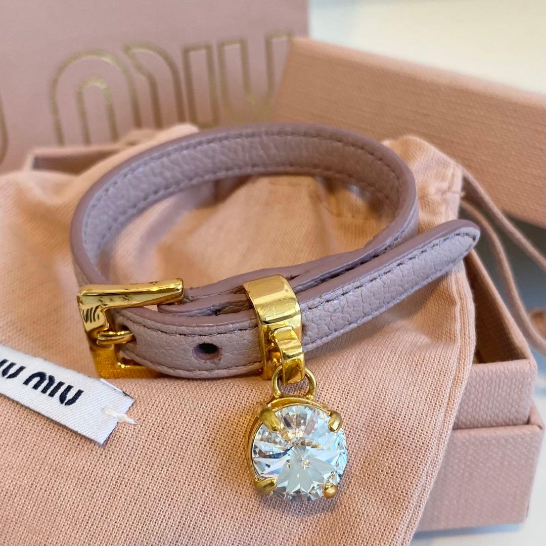 ミュウミュウ　miumiu マドラスレザーブレスレット　ピンク