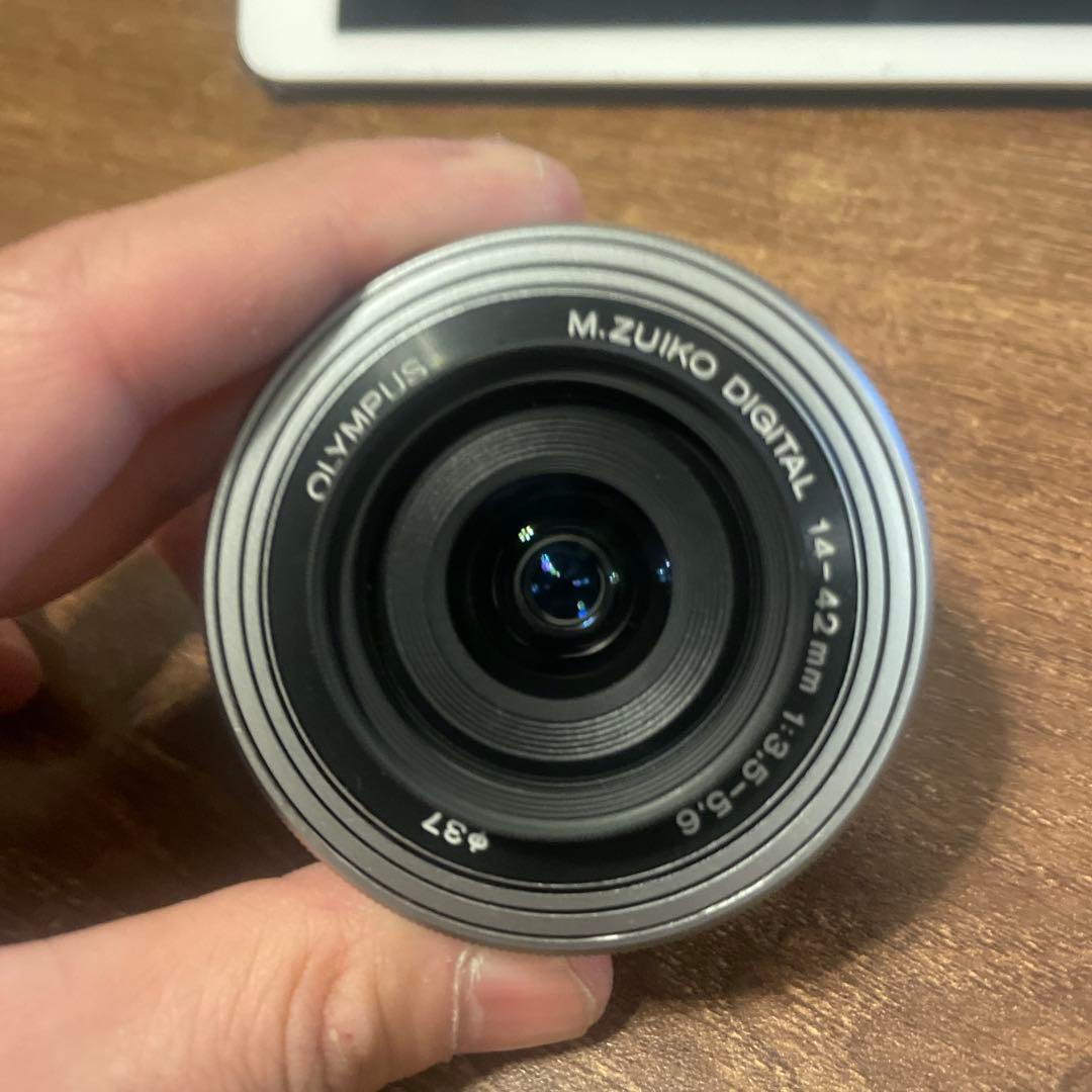 OLYMPUS E-M10 Mark 3シルバー ダブルズームキット