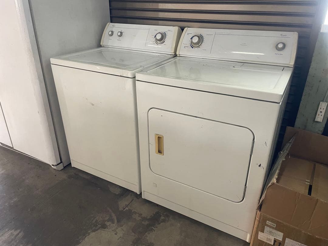 アメリカの大手家電メーカー Whirlpool製の洗濯機・乾燥機セット