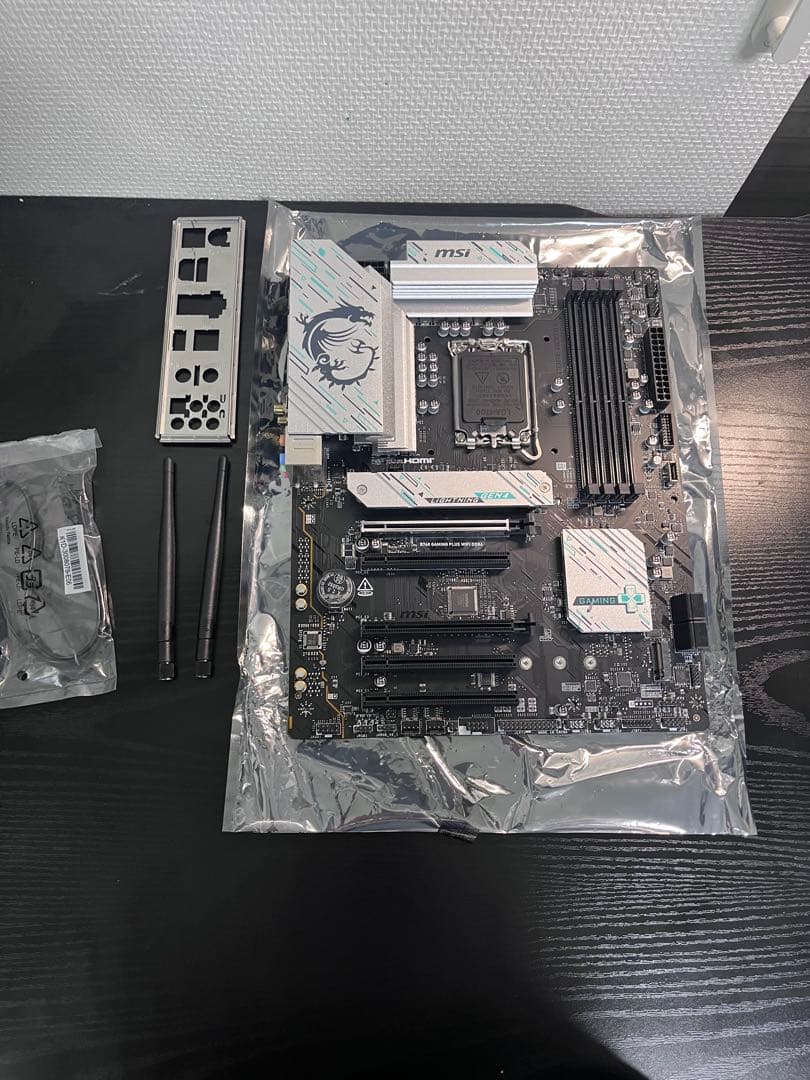 MSI B760 GAMING PLUS WIFI DDR4 マザーボード