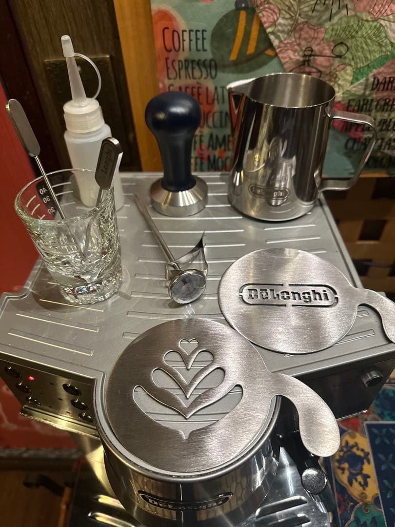 8186♣️家電 デロンギ エスプレッソマシン & バリスタセット EC860M