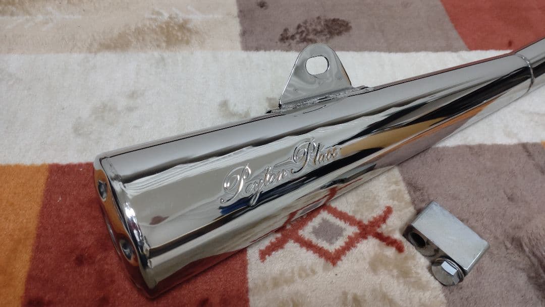 sr400　ペイトンプレイス　マフラー　グッズ　ボアエース　シート