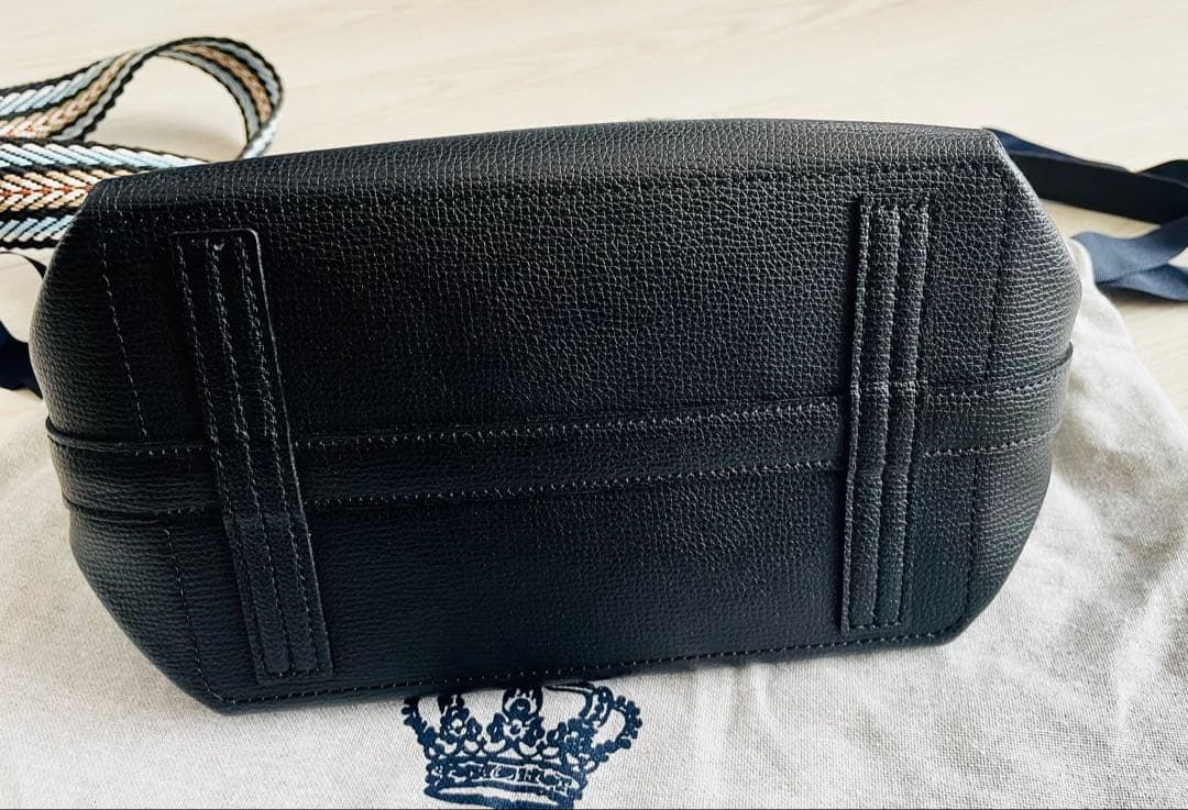 ADMJイタリアンレザー クロスボディーバッグ