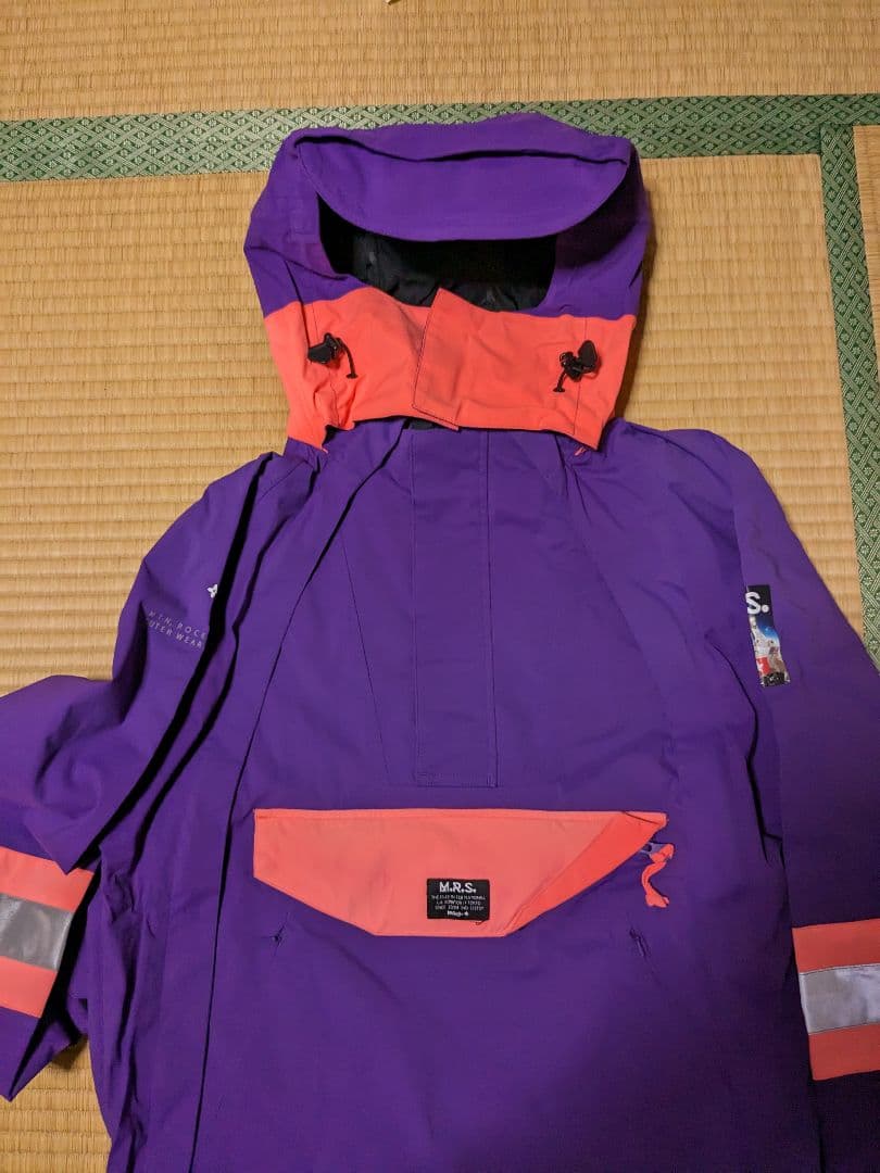 ☆希少☆スノボウエア　マウンテンロックスター