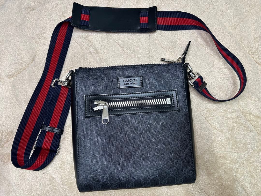 GUCCI ブラック ショルダーバッグ474137