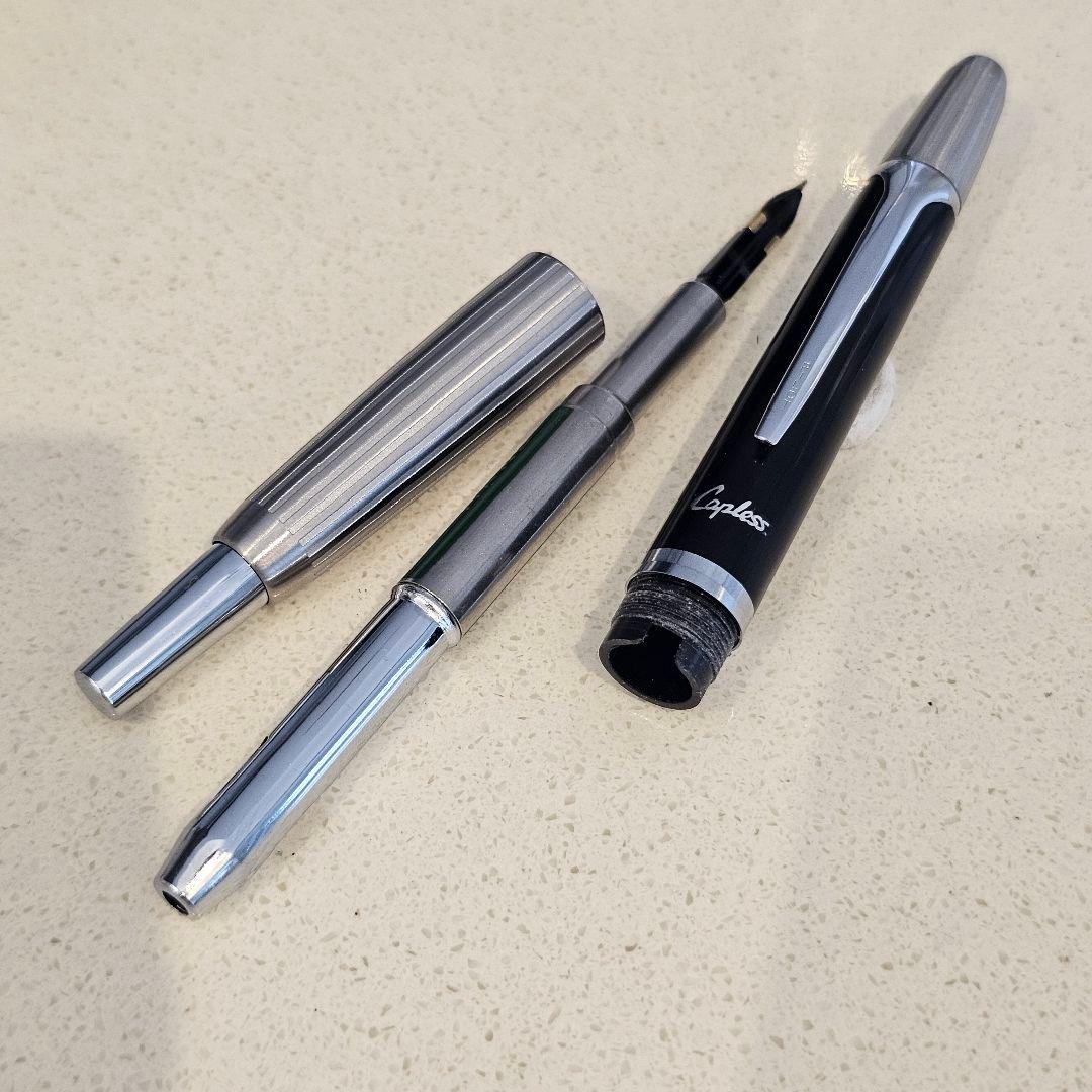 PILOT キャップレス ストライプ 蝕刻 14K ヴィンテージ万年筆